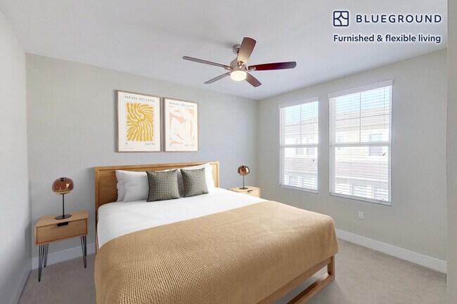Building Photo - 1000 Lupine
