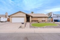 Building Photo - 3231 N Woodburne Dr