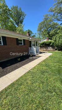 Building Photo - 7329 Marc Dr