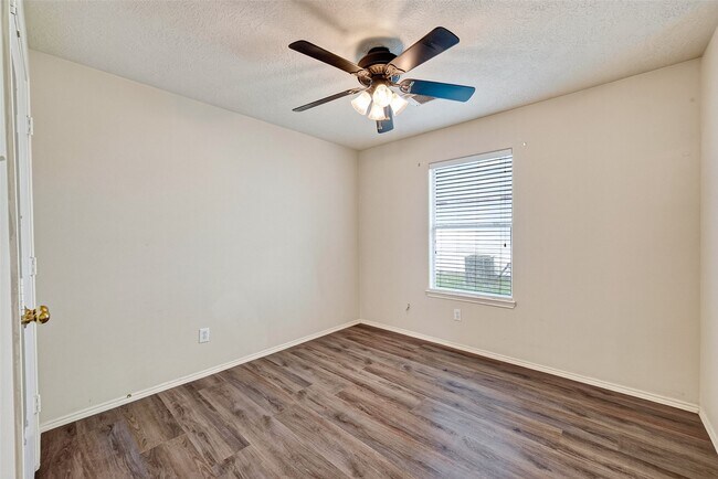 Building Photo - 19119 Yaupon Ranch Dr