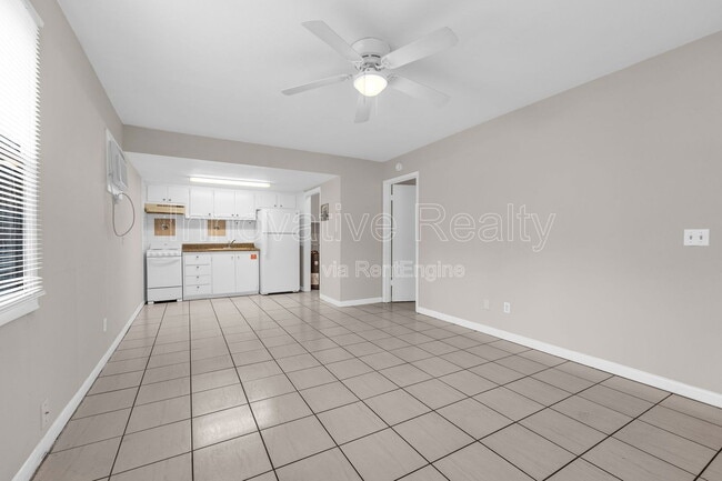 Building Photo - 5119 Curry Ford Rd