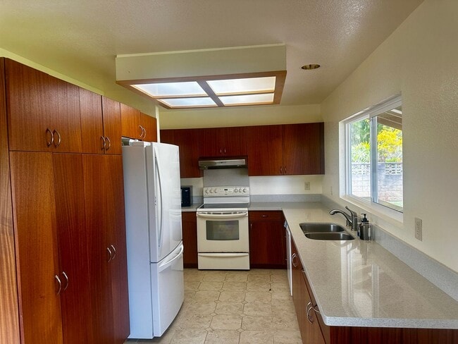 Building Photo - 4 bedroom 2.5 bath single family home in Mililani