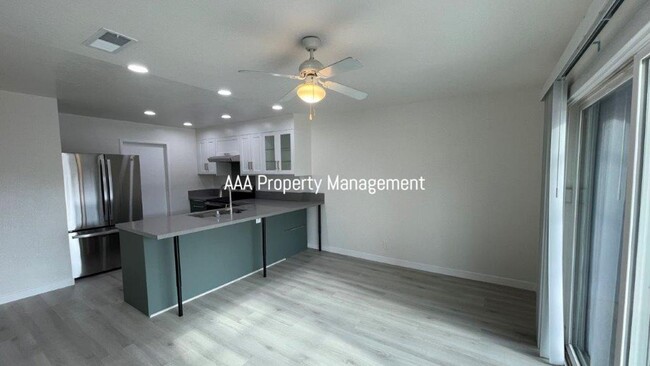 Building Photo - Martinez Beautiful fully remodeled 3 bedro...