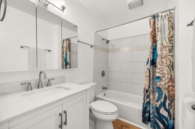 Building Photo - Fully Renovated 3-Bedroom Home in the South Bay Townhomes Community!