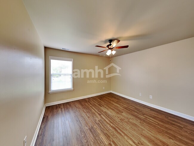 Building Photo - 3016 Sommette Drive