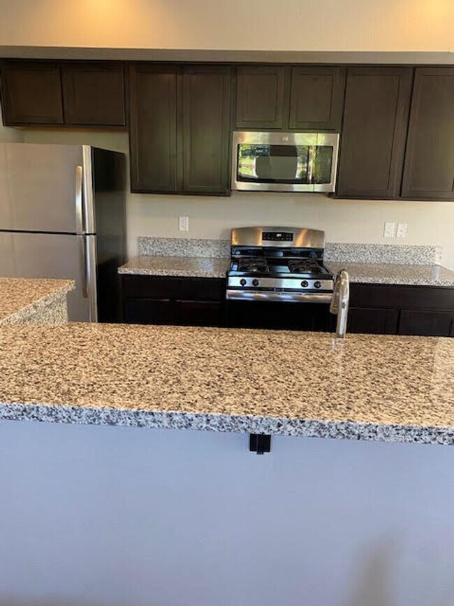 Building Photo - 2150 Santona Cir