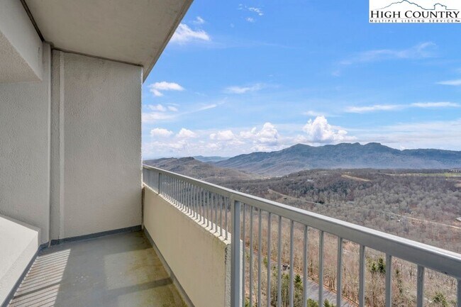 Building Photo - 303 Sugar Top Dr