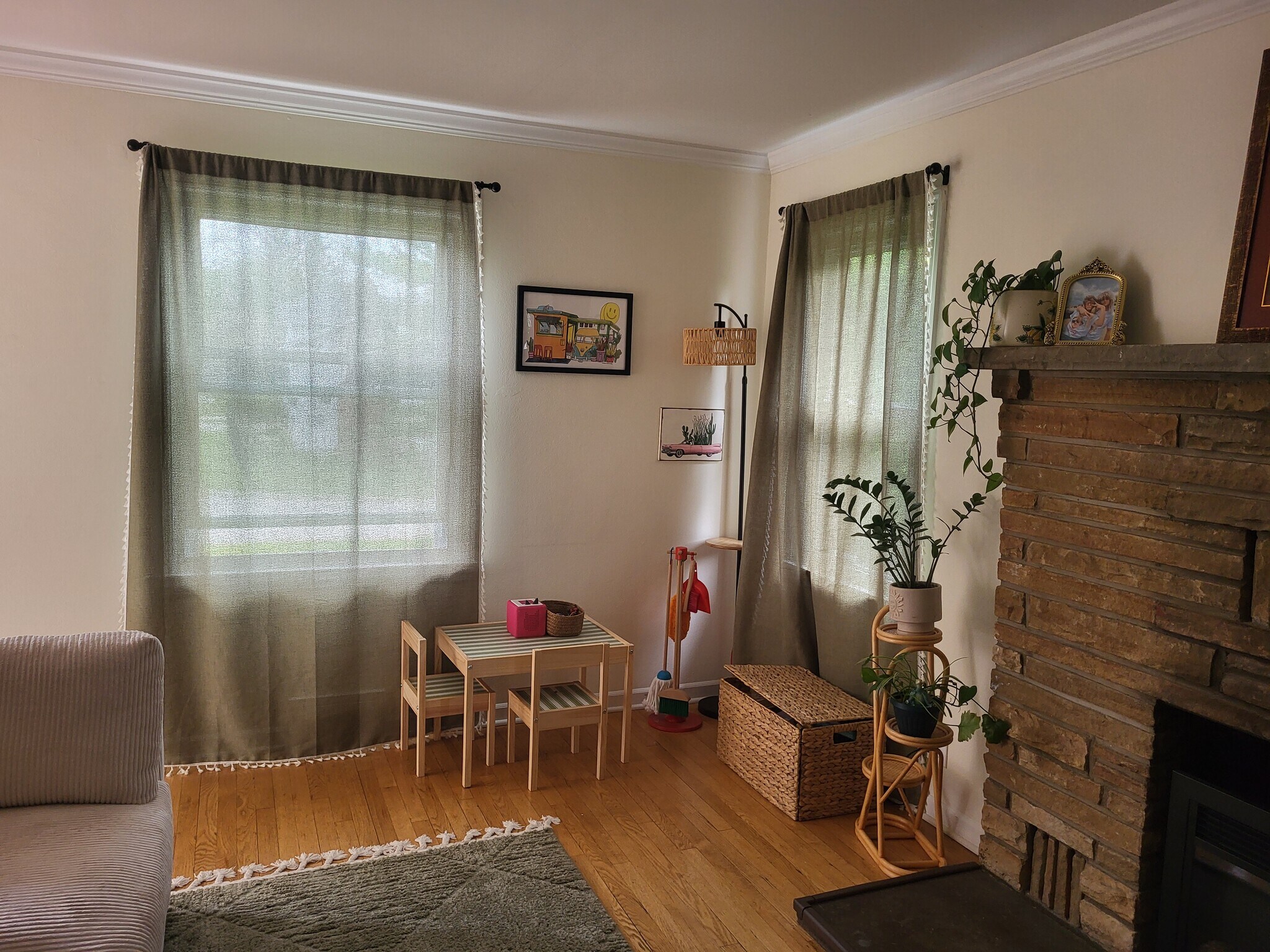 Living room - 226 North Ave