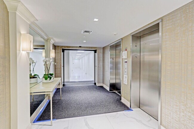 Building Photo - 3440 S Ocean Blvd