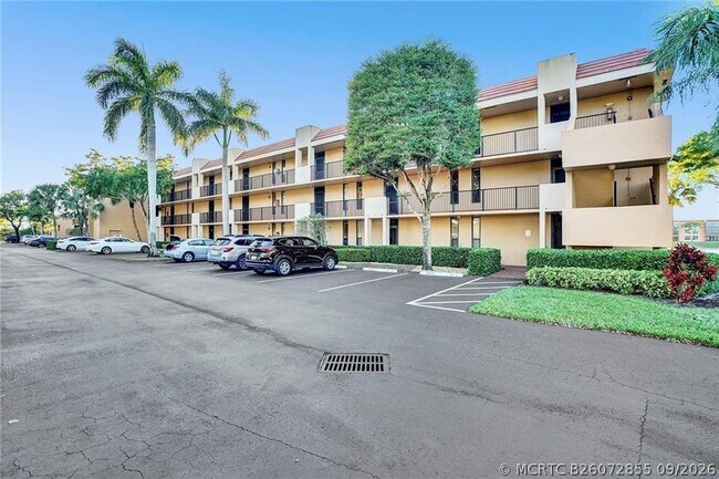 Building Photo - 6114 Coral Lake Dr