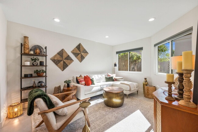 Building Photo - 76658 Daffodil Dr