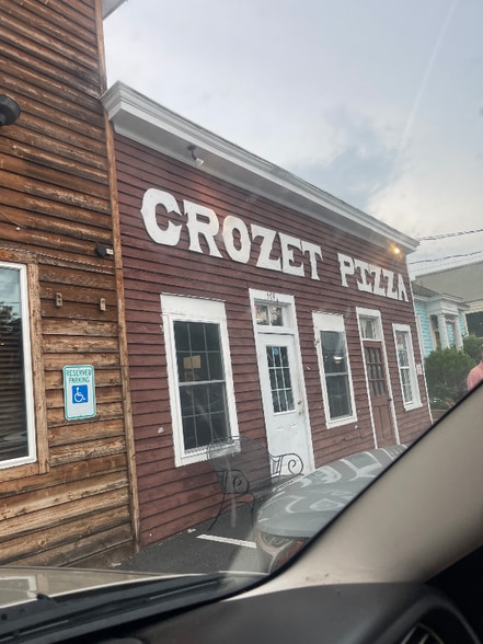 Building Photo - 1015 Heathercroft Cir