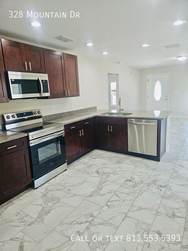 Building Photo - 328 Mountain Dr