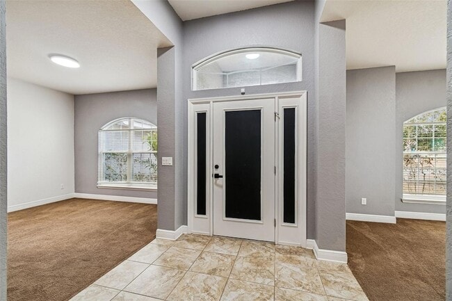 Building Photo - 13070 Sigmund St