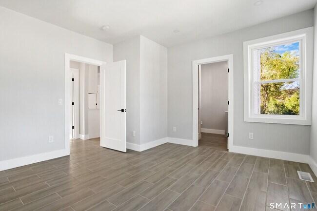 Building Photo - 173 Wellsville Ave