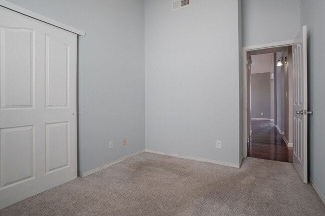 Building Photo - "Charming 4-Bed Oasis with 3 Full Baths on Twin Leaf Drive in El Paso, TX!"