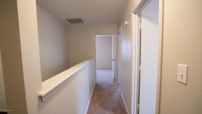 upstairs hall - 2003 Hardy St