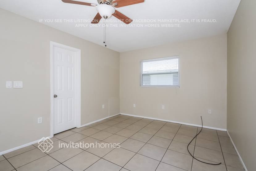 Building Photo - 3403 Cambridge Dr W