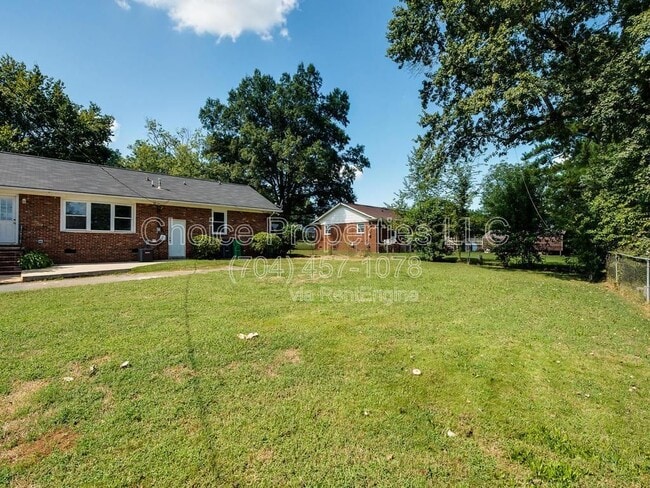 Building Photo - 6827 Woodstream Dr