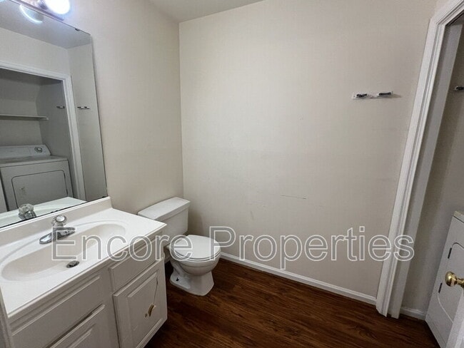 Building Photo - 4201 Sunscape Ln