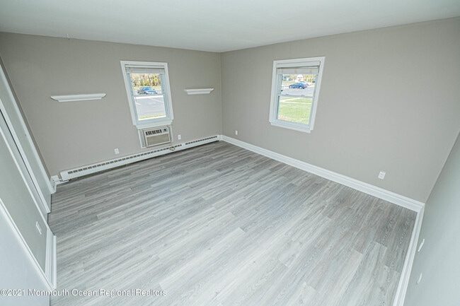 Building Photo - 61 Stonehurst Blvd