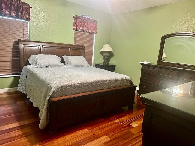 Building Photo - 13638 88th Pl N