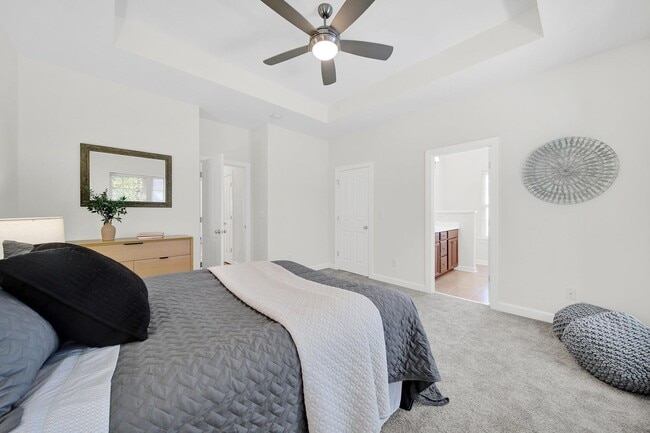 Building Photo - Lovely Two Bed Two Bath Townhome in Ballan...