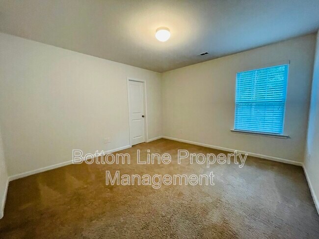 Building Photo - 5316 Park Brook Dr