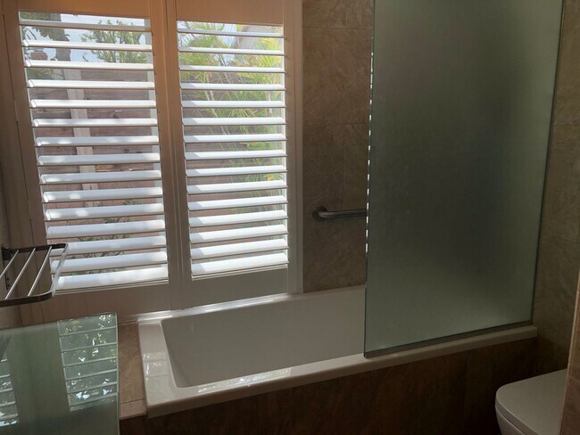 Building Photo - $4,295! Beautiful 3 Bedroom, 2 Bathroom Home in a Quiet Neighborhood in Rancho Palos Verdes!