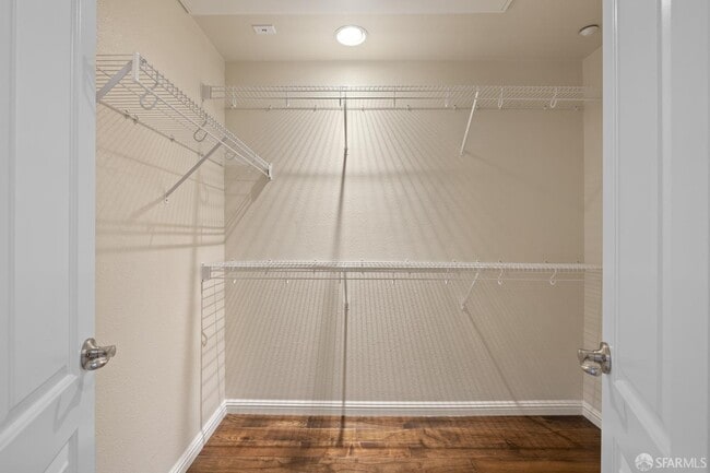 Building Photo - 2210 Gellert Blvd