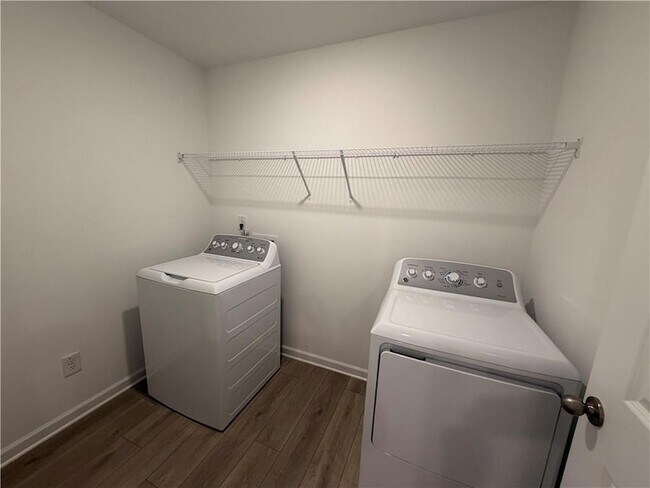 Building Photo - 6719 Armonia Dr