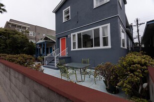 Building Photo - 18 Breeze Ave