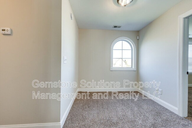 Building Photo - 1634 Earl Ct