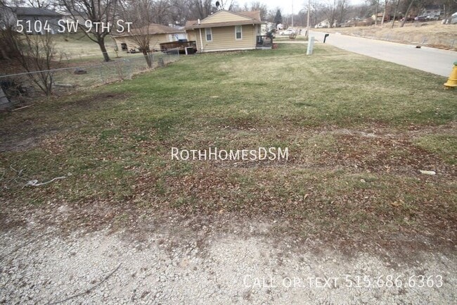 Building Photo - 5104 SW 9th St