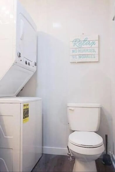 Building Photo - Room in House on Double Oaks Rd