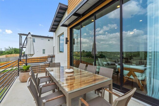 Building Photo - 7416 Cordoba Dr