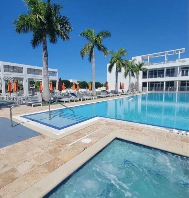 Building Photo - 10435 NW 66th St