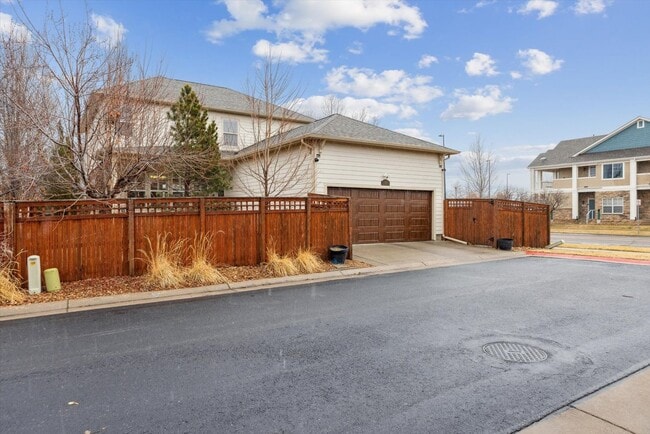 Building Photo - Luxury Home For Rent in Lowry