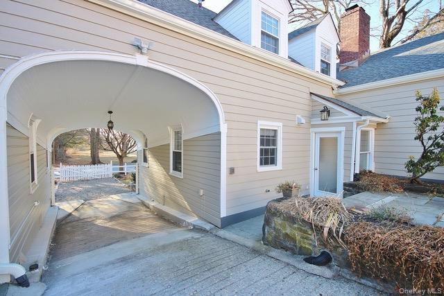 Building Photo - 16 Upland Ln