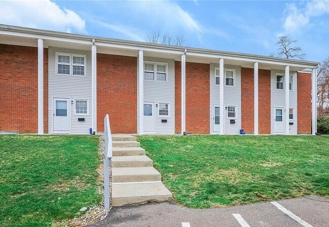 Building Photo - 133 Seemans Ln