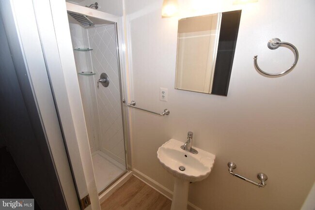 Building Photo - 1436 Greenmont Ct