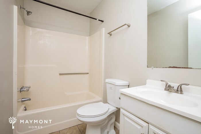 Building Photo - 228 Jadetree Dr