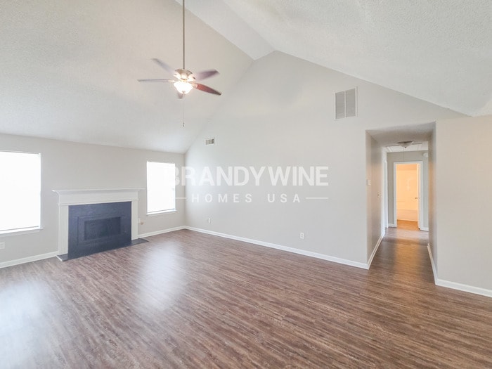 Building Photo - 2056 Registry Pl