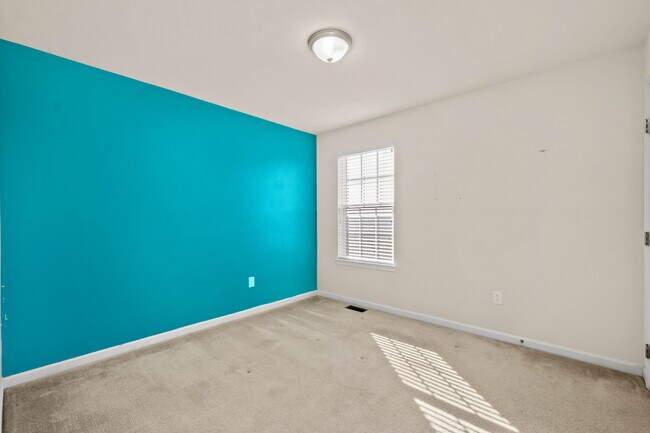 Building Photo - 232 Overlook Dr