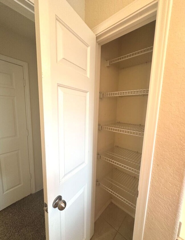 Building Photo - 3BED/2.5 HOUSE FOR RENT AVAILABLE NOW!