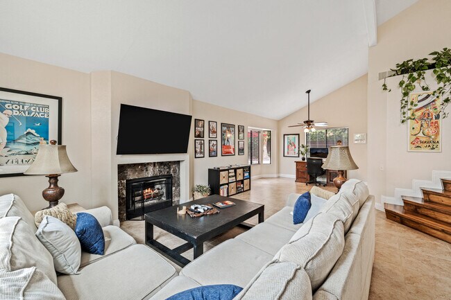 Building Photo - 49035 Tango Ct