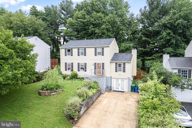 Building Photo - 25921 Largo Ct