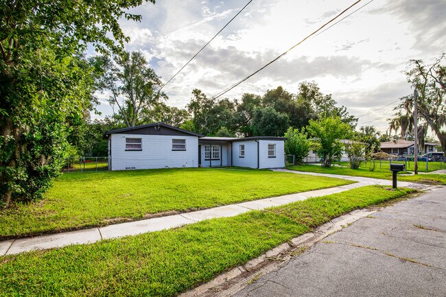 Building Photo - 8937 Castle Blvd