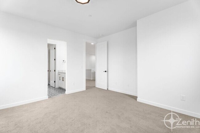 Building Photo - 990 W Magnolia Loop