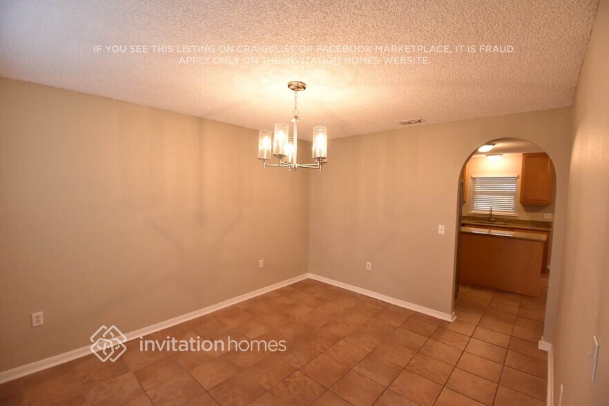 Building Photo - 11042 Englenook Dr